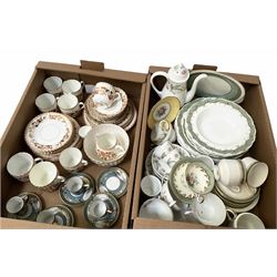 Quantity of tea and dinner waters to include Aynsley ‘Gretna’ pattern teacups and saucers and jug, Noritake cans and saucers and Royal Doulton ‘Fontainebleau’ pattern bowl and plates, in two boxes