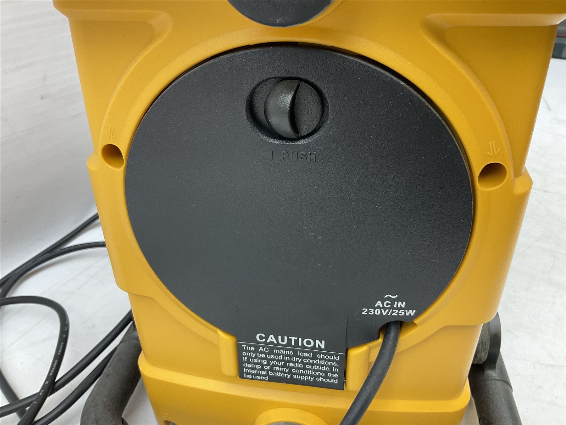 Roberts R9966 Roberts Terrain Rugged Radio