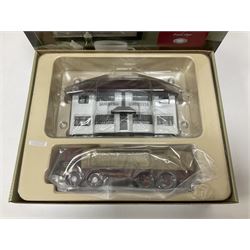 Corgi - six Cafe Connection boxed sets to include CC10501 ERF K. Platform Lorry - Richard Read (Transport) Ltd. Coronation Cafe; CC10801 Foden S21 Tipper with Gravel Load - Moreton C Cullimore & Son Ltd. The Towers; CC11603 Albion Reiver Sheeted Platform Lorry - W.H. Malcolm Ltd. Jungle Cafe; with three further examples, all boxed (6)