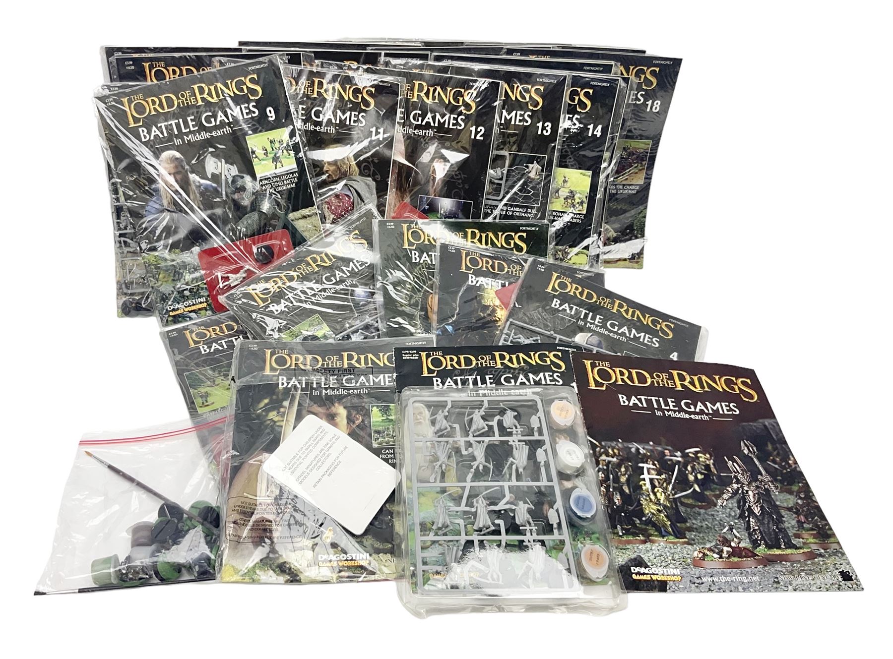 DeAgostini Lord of the Rings Battle Games in Middle-Earth magazines, issues 1 - 28 (lacking no.2), with models, all but one unopened, unbuilt and unpainted (27)