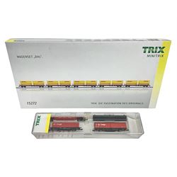 Trix Minitrix 'N' gauge - No.15272 DHL five-car set; boxed; and No.13982 set of three Cargo goods wagons; boxed (2)
