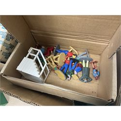 Scalextric - large collection of cars, track accessories and figures, in four boxes 