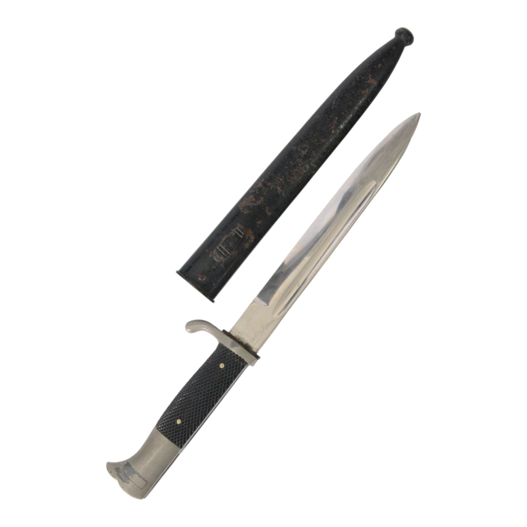 WWII German Third Reich K98 bayonet, with 20cm single edged fullered blade stamped to the ricasso Puma Solingen, with chequered two piece grip in a steel scabbard, overall L35cm
