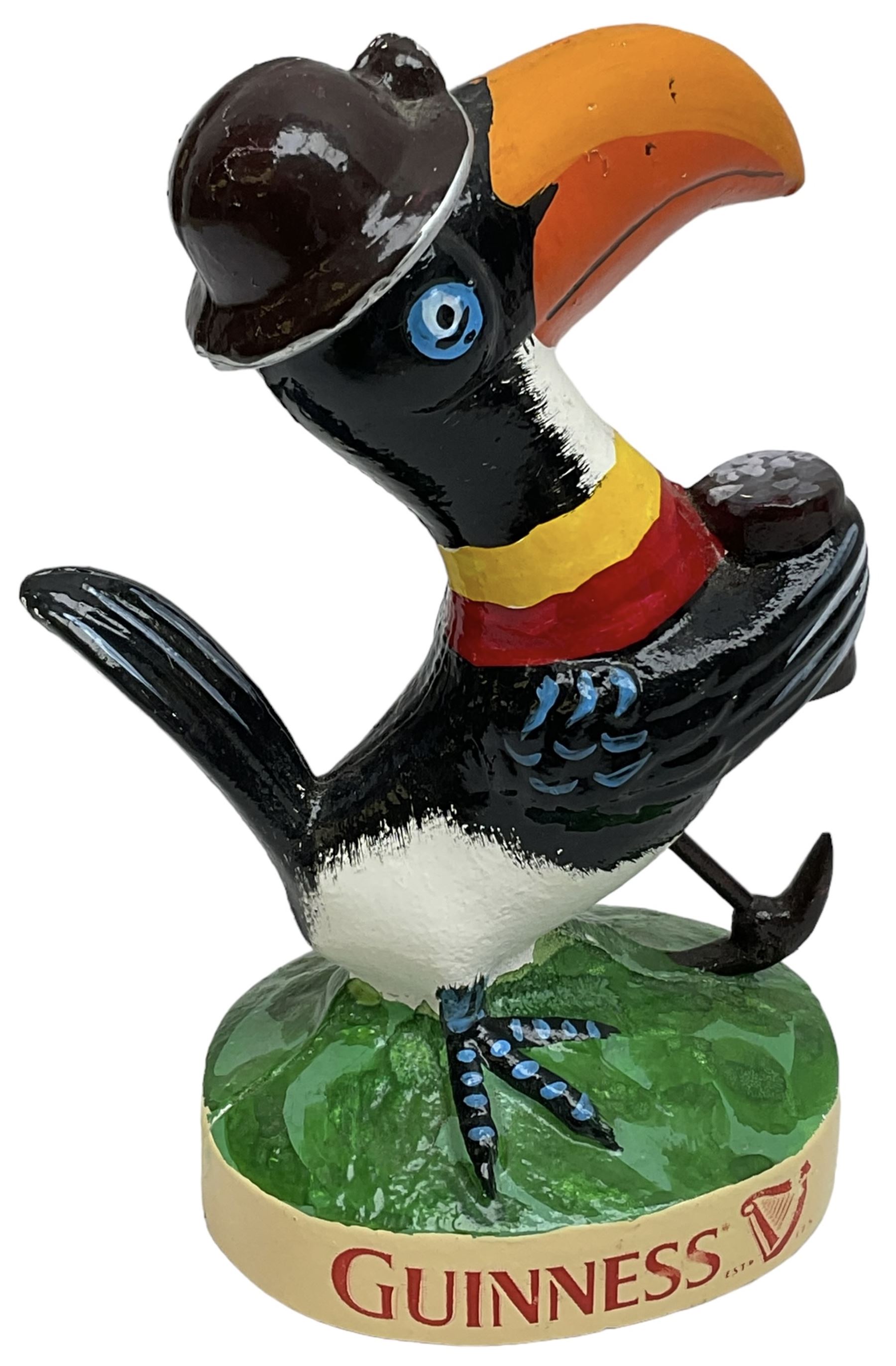 Cast iron reproduction Guinness toucan and Mintons Guinness ashtray, with barrel to the centre, toucan H6cm