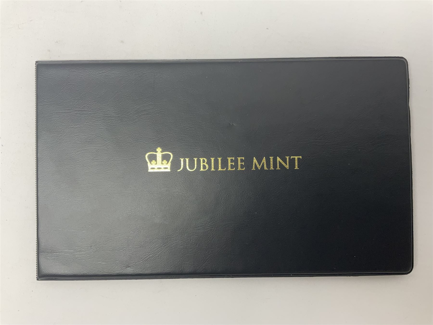 Queen Elizabeth II Alderney 2019 ‘Centenary of Remembrance’ 9ct solid gold coin cover, cased in Jubilee Mint folder with certificate 