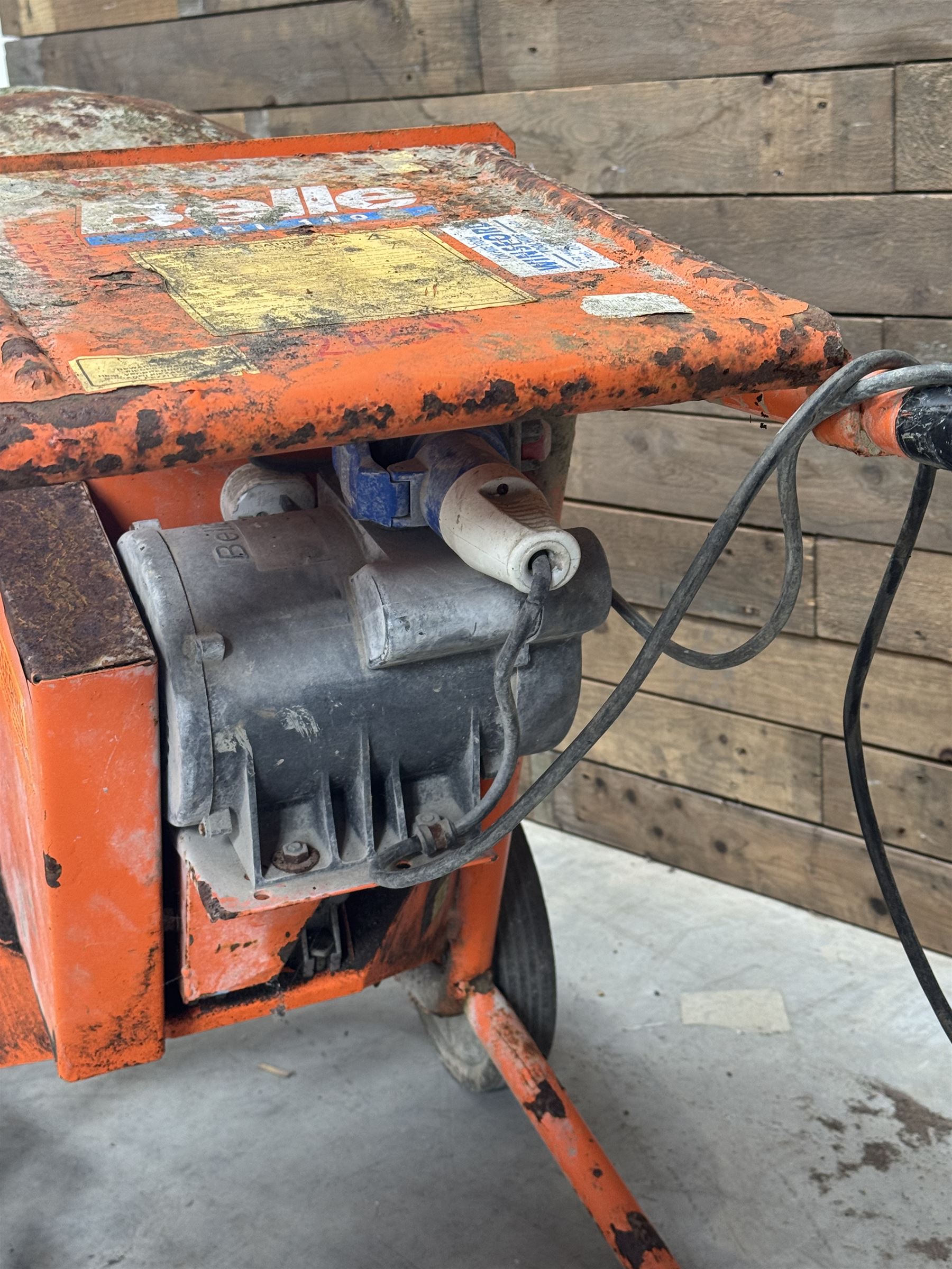 Bell Mini 140 Cement mixer