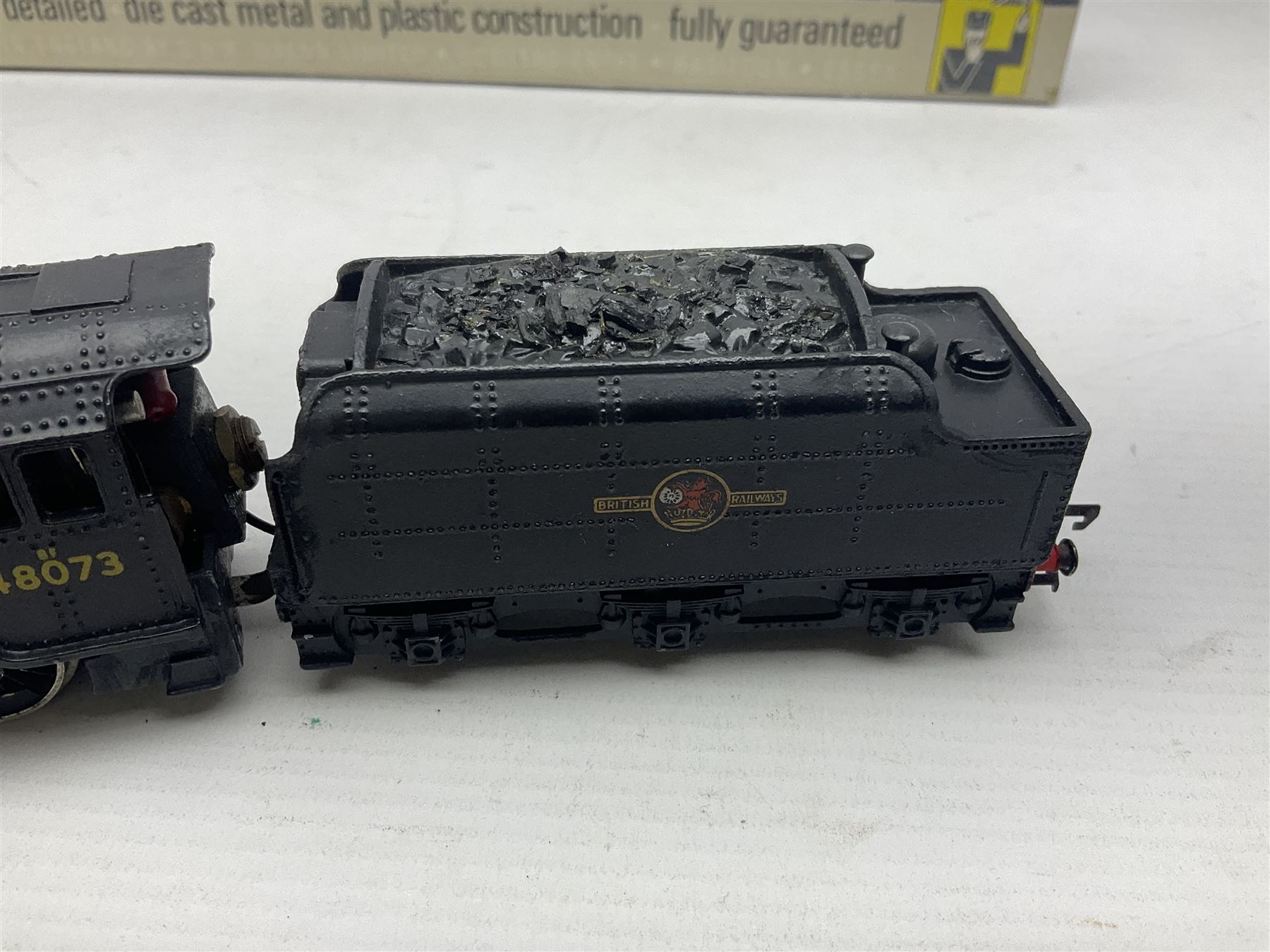 Wrenn '00' gauge - two Class 8F 2-8-0 locomotives - No.48073 in BR Plain Black; boxed; and No.8042 in LMS Plain Black; with unassociated plain blue box (2)