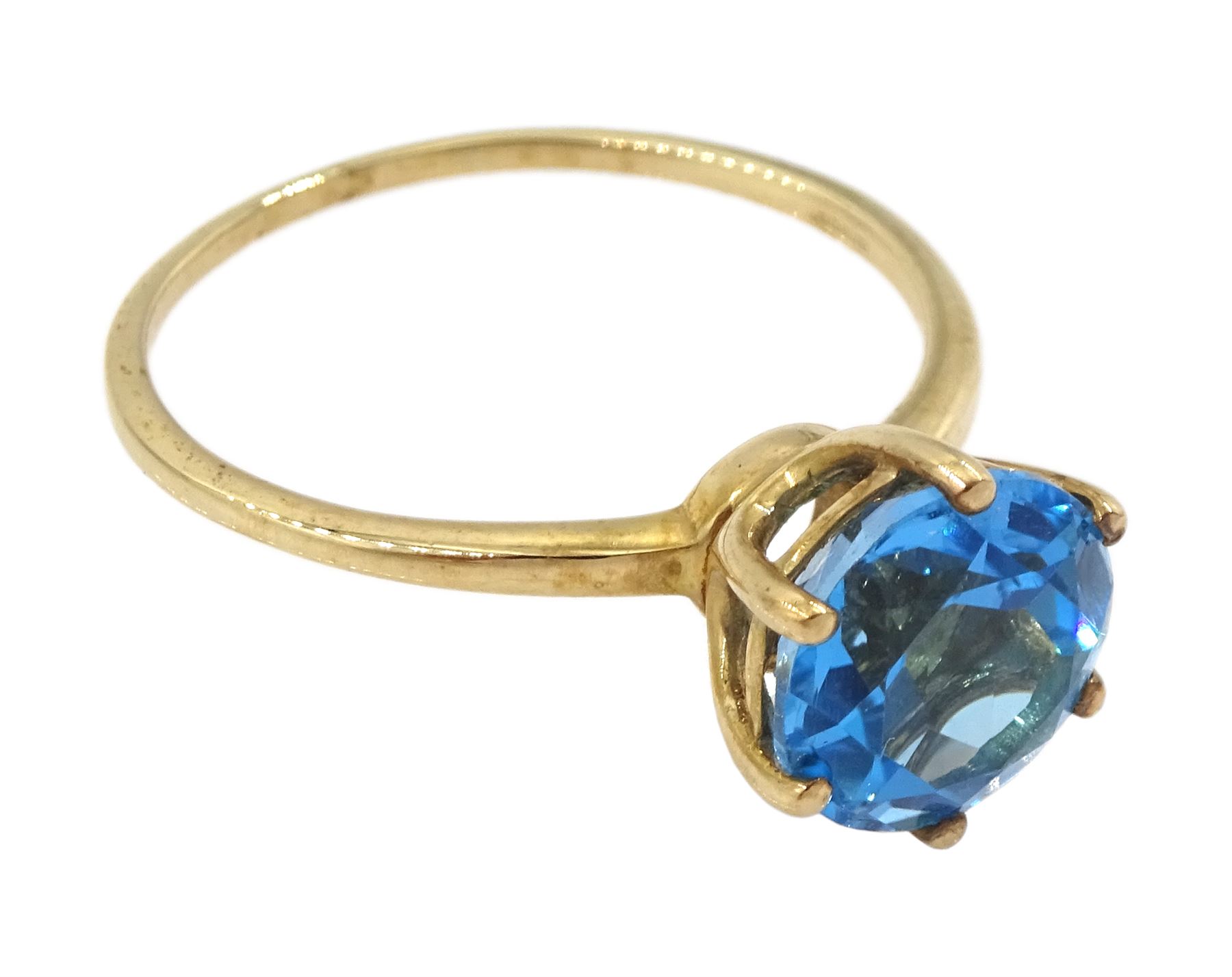 9ct gold single stone round cut Swiss blue topaz ring, hallmarked, topaz approx 3.45 carat
