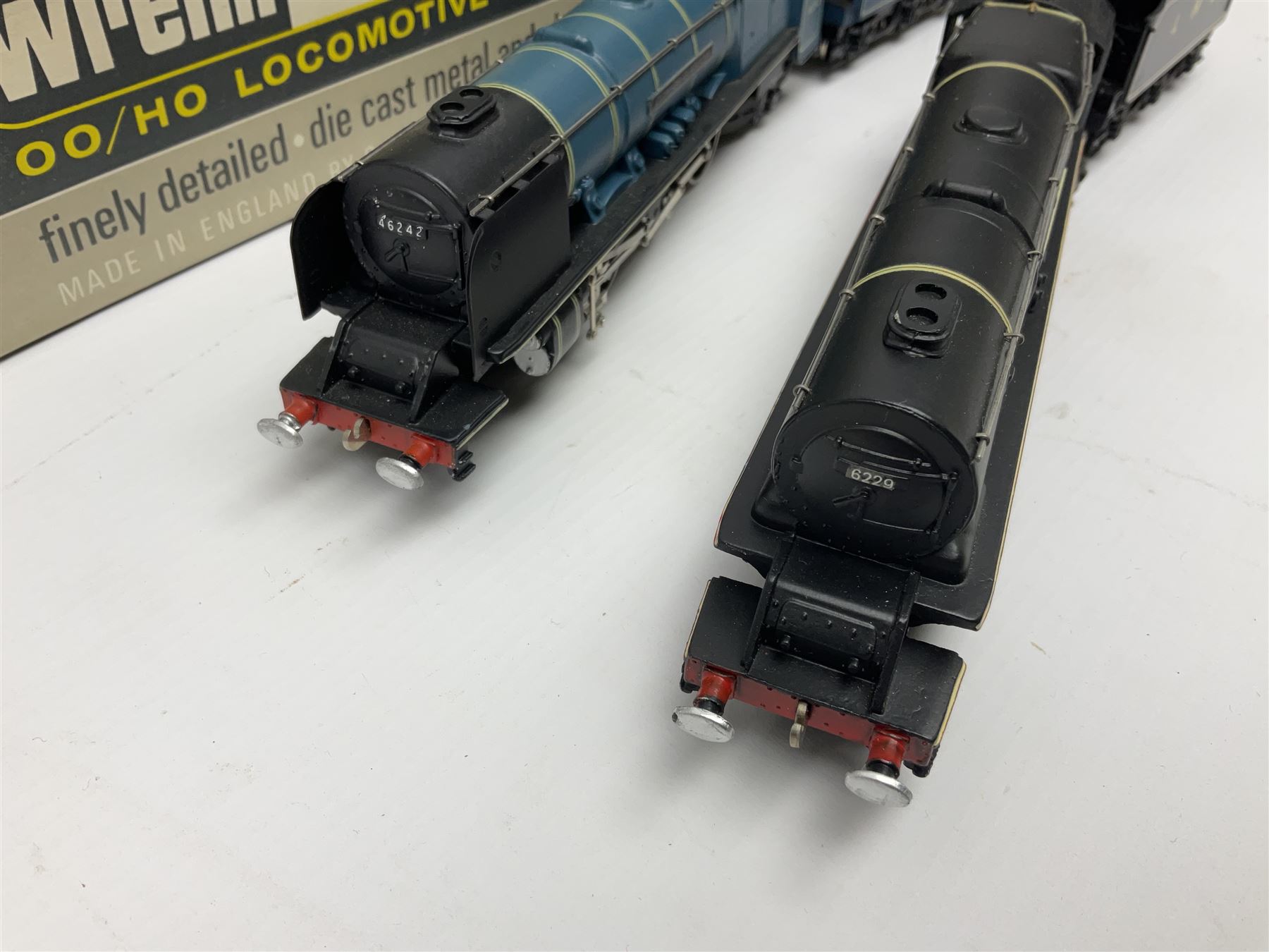 Wrenn '00' gauge - two Princess Coronation (Duchess) Class 4-6-2 locomotives - 'City of Glasgow' No.46242 in BR Blue; and 'Duchess of Hamilton' No.6229 in LMS Black; both boxed with instructions (2)