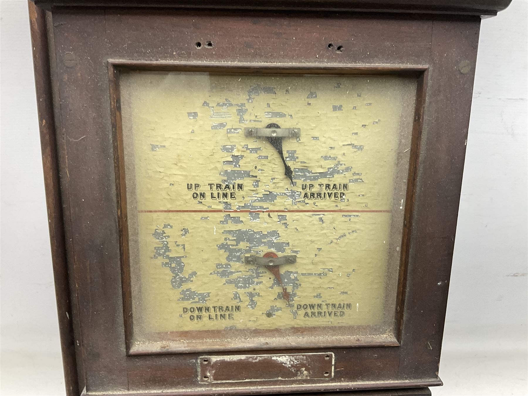 Railway  repeater signal box, with signals for train on line and arrival, H97cm