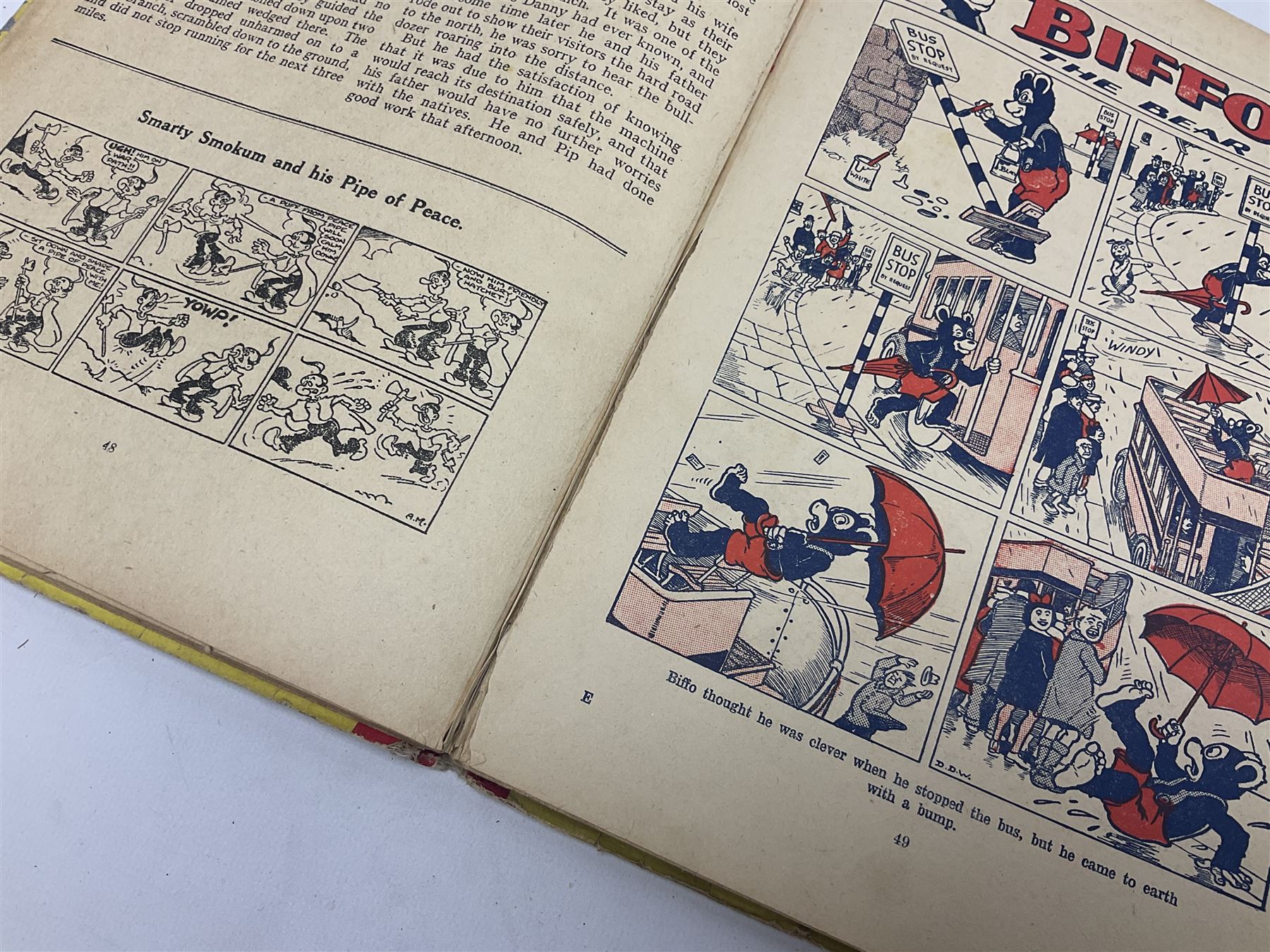 The Magic Beano Book Published 1950 by D.C. Thomson, 127 pages, pictorial card covers depicting Biffo painting the Beano bunch