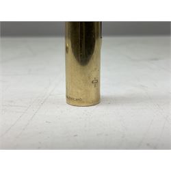 9ct gold propelling pencil with engine turned decoration and vacant cartouche, by S J Rose & Son, stamped 375, L12cm, together with a Parker 12ct rolled gold fountain pen, and two rose gold engine turned propelling pencils to include a rose gold example