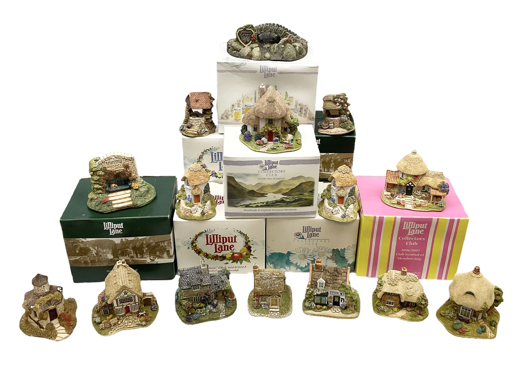 Fifteen Lilliput Lane Collectors Club and Symbols of Membership cottages, to include 'Alfresco Afternoons', 'The Toy Box', 'Little Scrumpy', eight boxed with deeds 