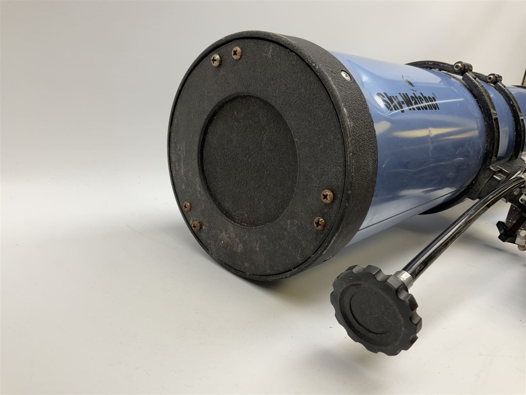 A Sky Watcher telescope D=130mm, F=900mm.