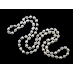  Single strand of freshwater pearls  