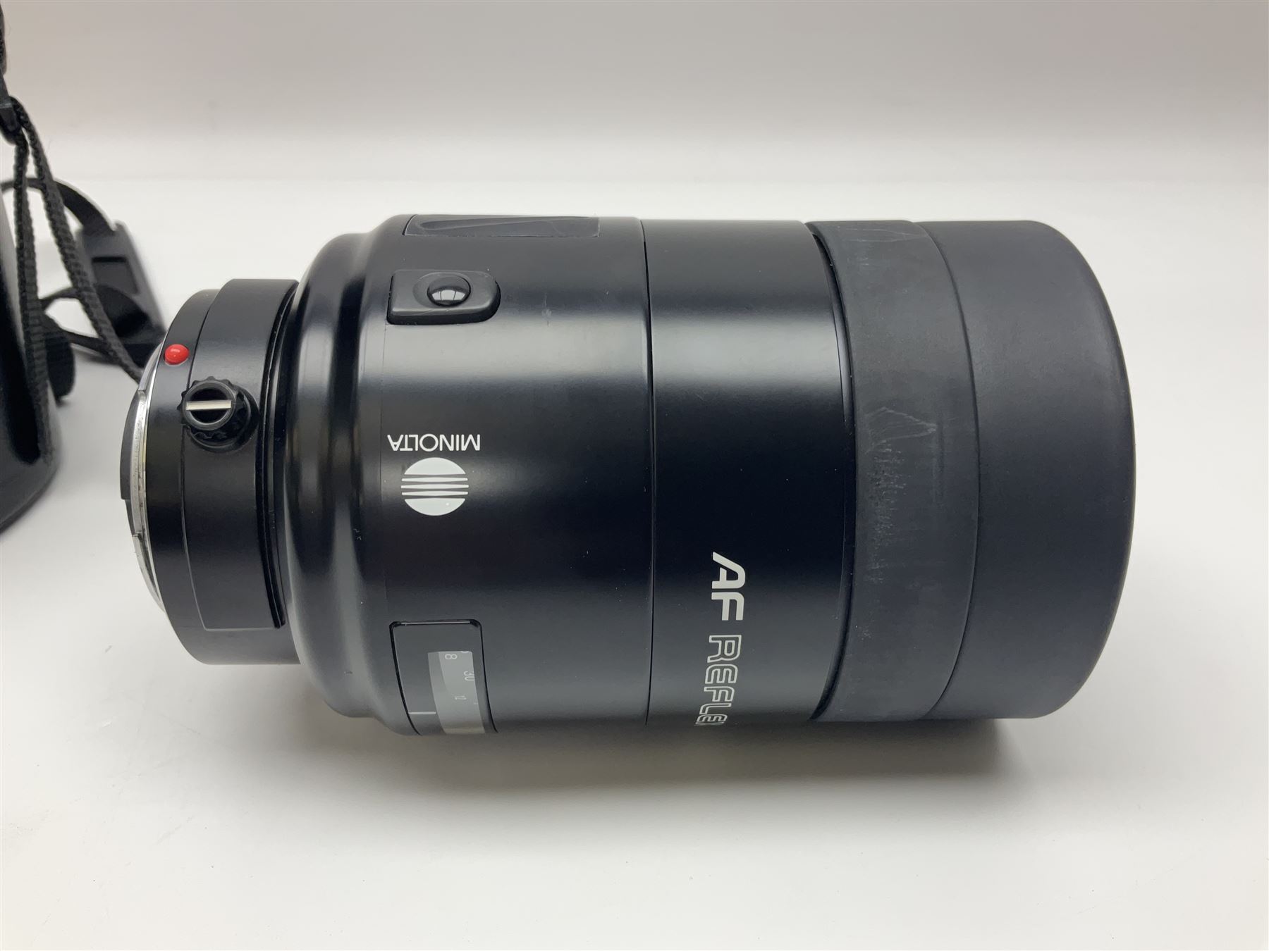 Minolta AF Reflex 500mm 1:8' camera lens serial no 1920721, in case