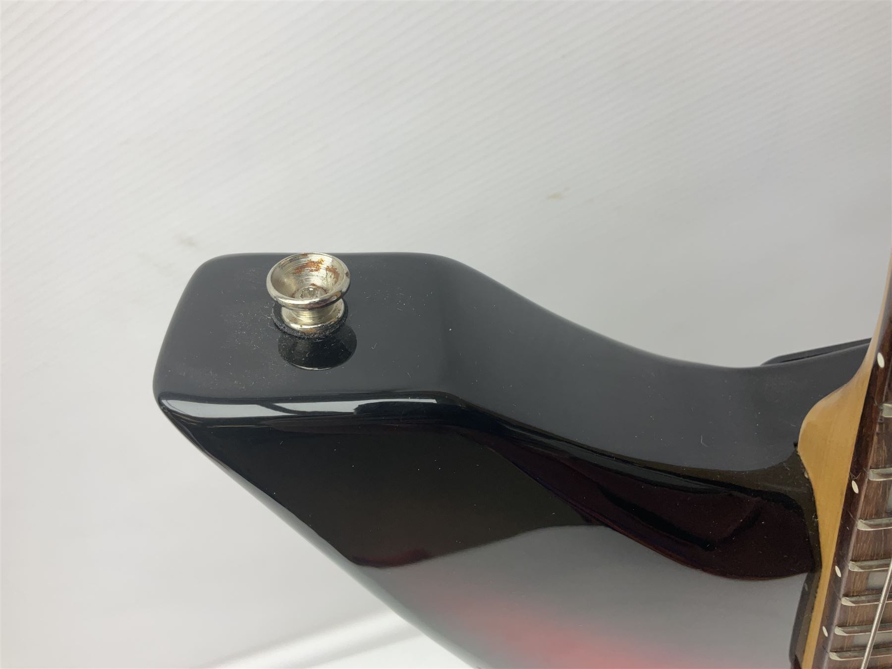 Jaxville X-Factor six-string electric guitar with three-tone X-shaped body L116cm overall.