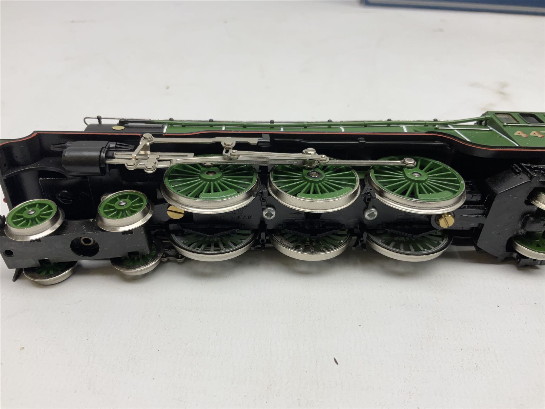 Hornby '00' gauge - LNER green 4-6-2 locomotive 'Flying Scotsman' No.4472 with tender and additional water tender in blue/grey; unboxed; together with The Flying Scotsman Limited Presentation Edition pack of three BR Mk.2A open and brake coaches; boxed