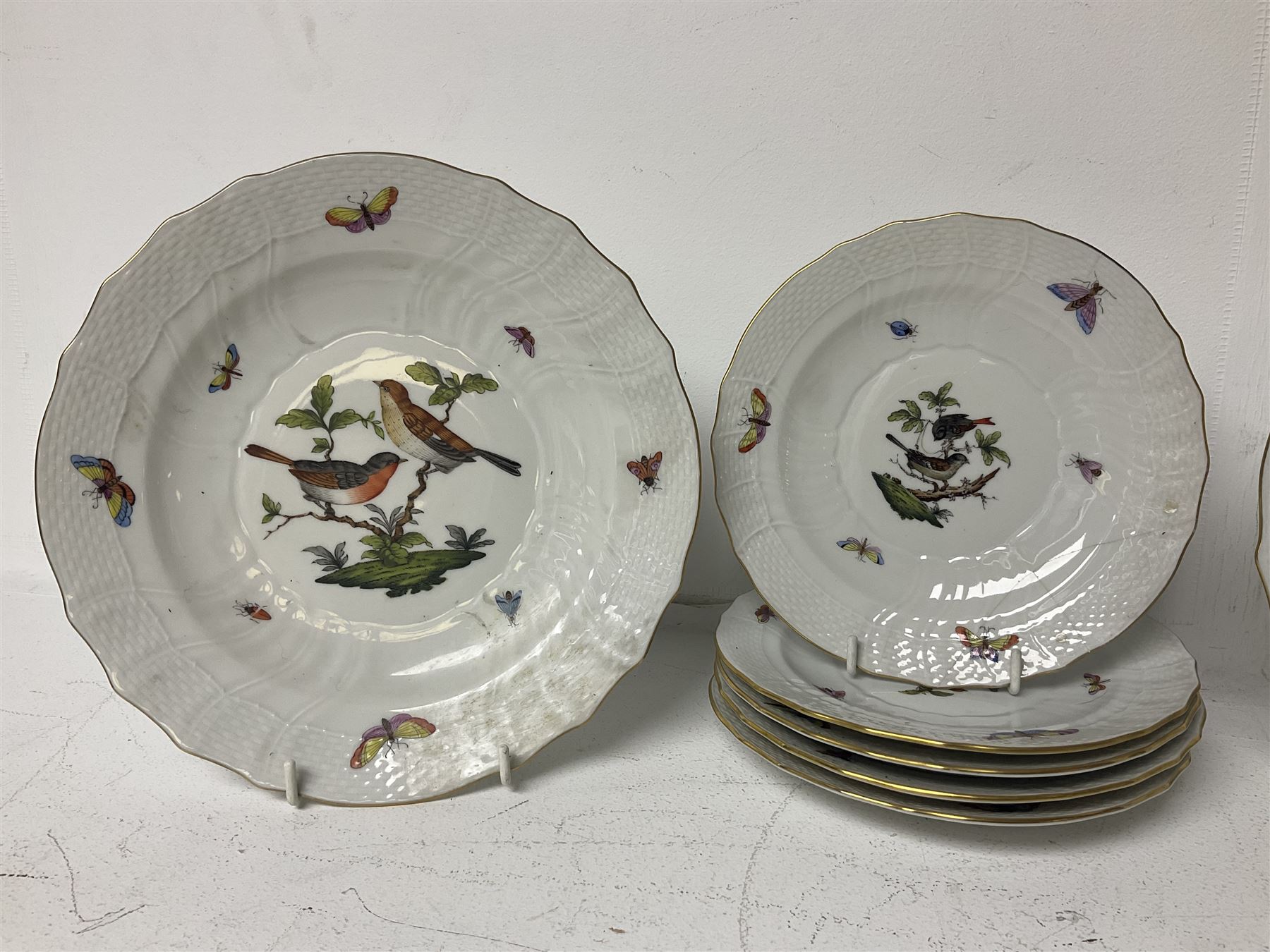 Herend of Hungary Rothschild bird pattern, part tea service, comprising two large teacups and saucers, two teacups and three saucers, milk jug, sugar bowl, five dessert plates and two side plates (18)
