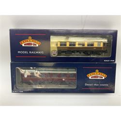 Bachmann Branch-Line '00' gauge - Coaches to include MK1 Corridor SK, 63ft Thompson Composite Brake, MK1 FP Pullman First, 63ft Thompson 1st Corridor and others (9)
