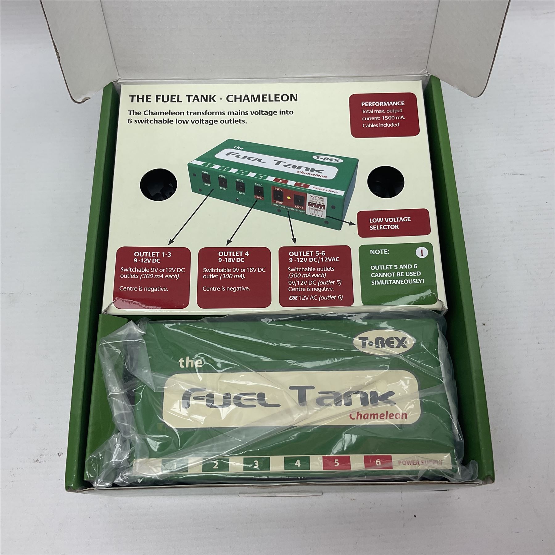 T-Rex Effect Fuel Tank Chameleon pedal power bank, with associated cables, boxed, 