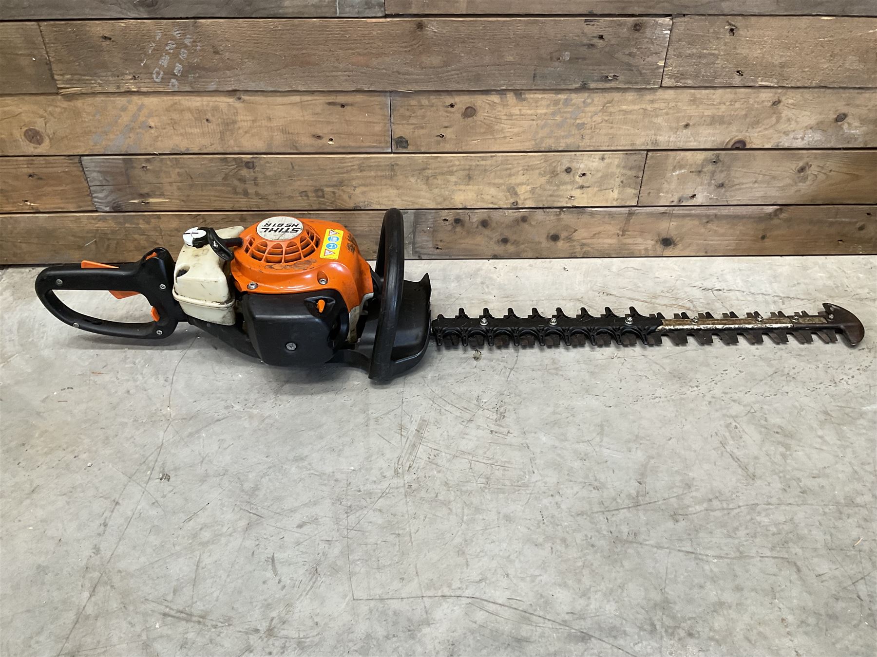 Stihl HS 81R petrol hedge trimmer, 30'' double sided