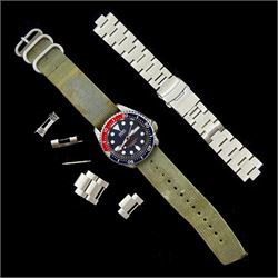 Seiko gentleman's stainless steel automatic Diver's 200m wristwatch, blue dial with lumino...