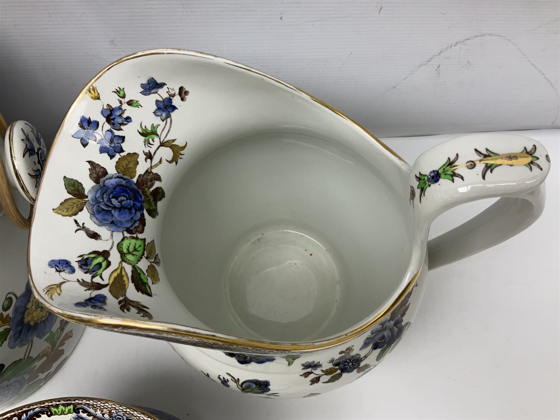 Copeland Spode toilet set in blue flower pattern, comprising wash jug, slop bucket, two soap dishes, toothbrush holder and chamber pot, slop bucket H28cm