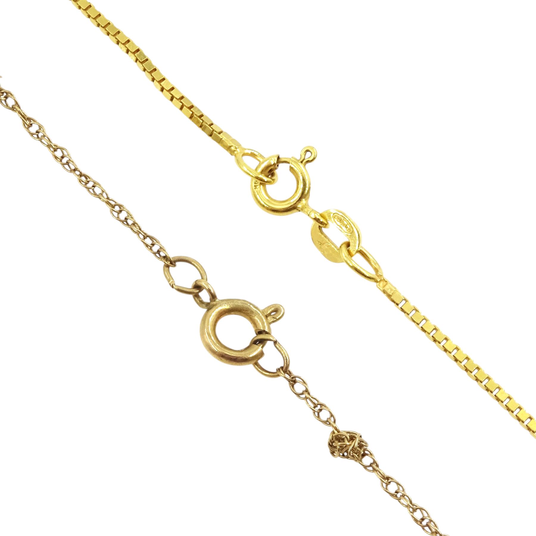 Gold circular Blue John pendant, on gold box link chain necklace and one other gold Blue John pendant necklace, all 9ct