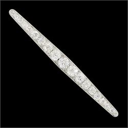 Early 20th century gold and platinum milgrain set graduating old cut diamond brooch, with diamond accents set between, principal diamond approx 0.65 carat, total diamond weight approx 4.75 carat