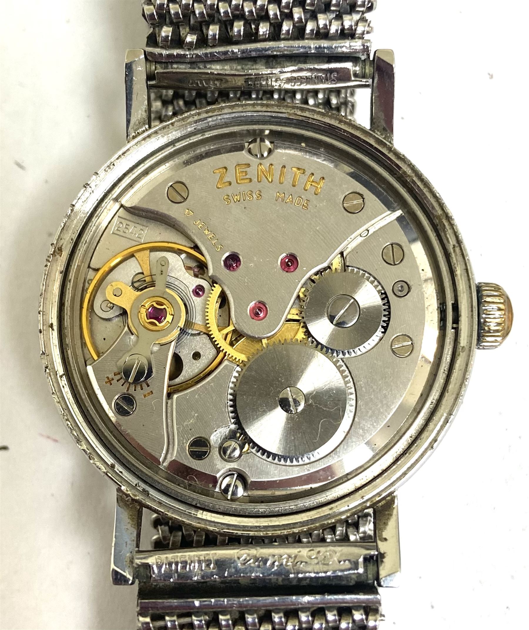 Zenith stainless steel gentleman's manual wind wristwatch, 17 jewels movement, Cal. 2542, on expanding stainless steel strap
