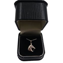 Silver horse's head pendant necklace, stamped 925