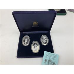 Silver coins including Queen Elizabeth II 2000 'The Queen Mother Centenary Year Silver Piedfort Crown' cased with certificate, Queen Elizabeth II Australia 2001 Perth Mint one dollar coin cased with certificate, two silver Britannia one ounce silver coins dated 2000 and 2001, three other one ounce silver coins etc