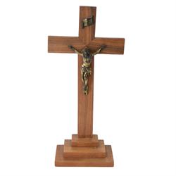 Collection of crucifixes, including wooden and meal examples, largest H63cm