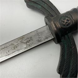 Reproduction WW2 German Luftwaffe officer's sword; and reproduction Japanese officer's sword katana (2)