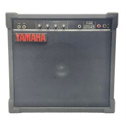 Yamaha VX Series 25B bass amplifier in black, serial no.4376 L49cm