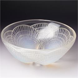 Lalique 'Coquilles' pattern opalescent glass bowl with moulded shells marked R Lalique France D21cm