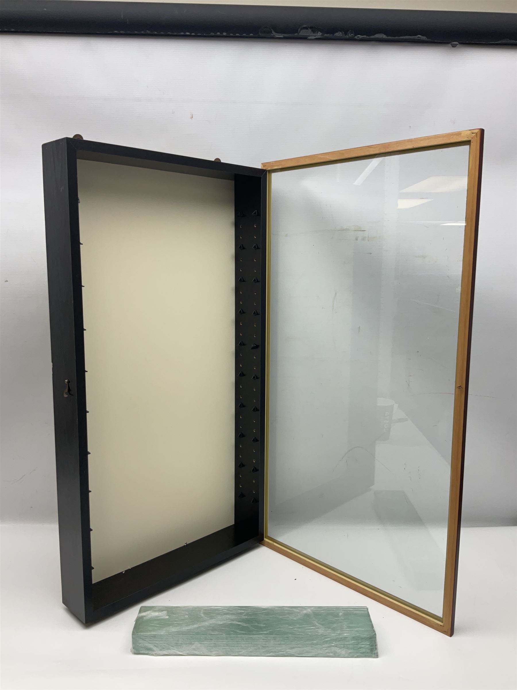 Wall mounting die-cast model display cabinet with glass door and shelves, H80cm, W45cm 