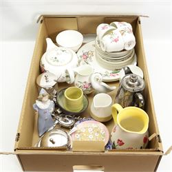 Wedgwood Sandon tea set for six, Spode Italian dish, Lladro goose, Nao figure, silver-plated items etc in one box