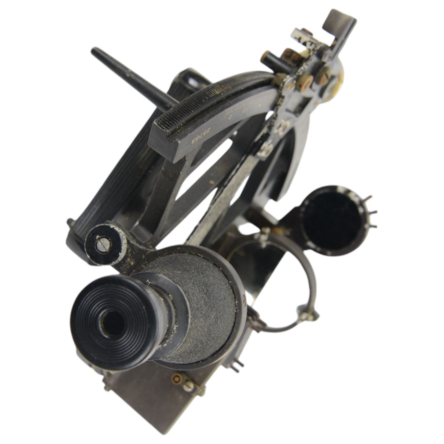 1940s Husun Plath sextant no. 25783 in black finish, contained in fitted wooden case with service label dated 1945