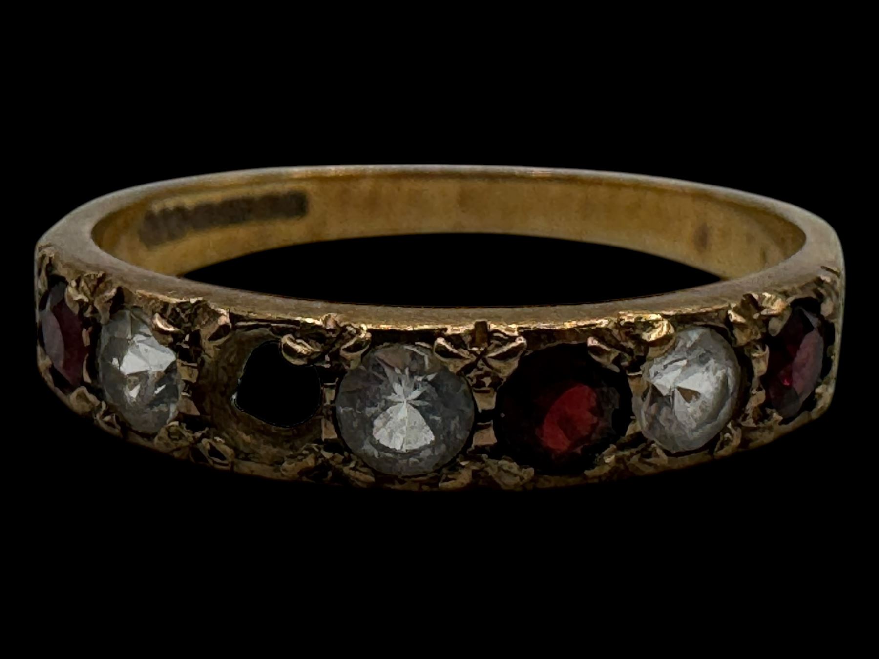 9ct gold opal pendant necklace, 9ct gold paste ring and a pair of silver Whitby jet earrings