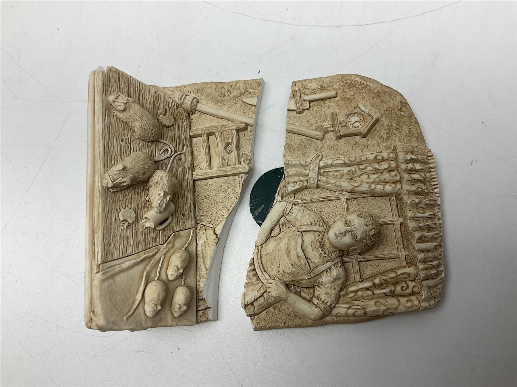 Thirty three Lilliput Lane models from the British collection and paint your own Children's Plaques, to include I am a little teapot, Gnome improvements, Dennis the Dragon, Bill and Ben, The Bobbins etc, some with boxes and deeds 