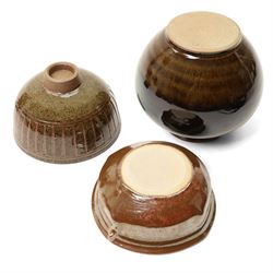 Collection of studio pottery, artists to include David Pritchard, Diana Worthy and others, in mottled brown glazes (10)