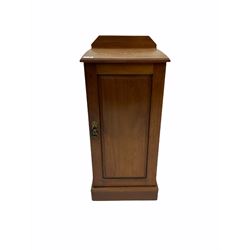 Late Victorian walnut bedside cupboard, enclosed by single panelled door (W36cm, H82cm, D33cm), and a Victorian oak hall chair