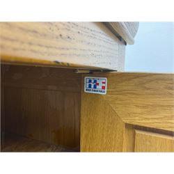 Barre Dugue - Pair of French oak bedside cabinets, single drawer and cupboard