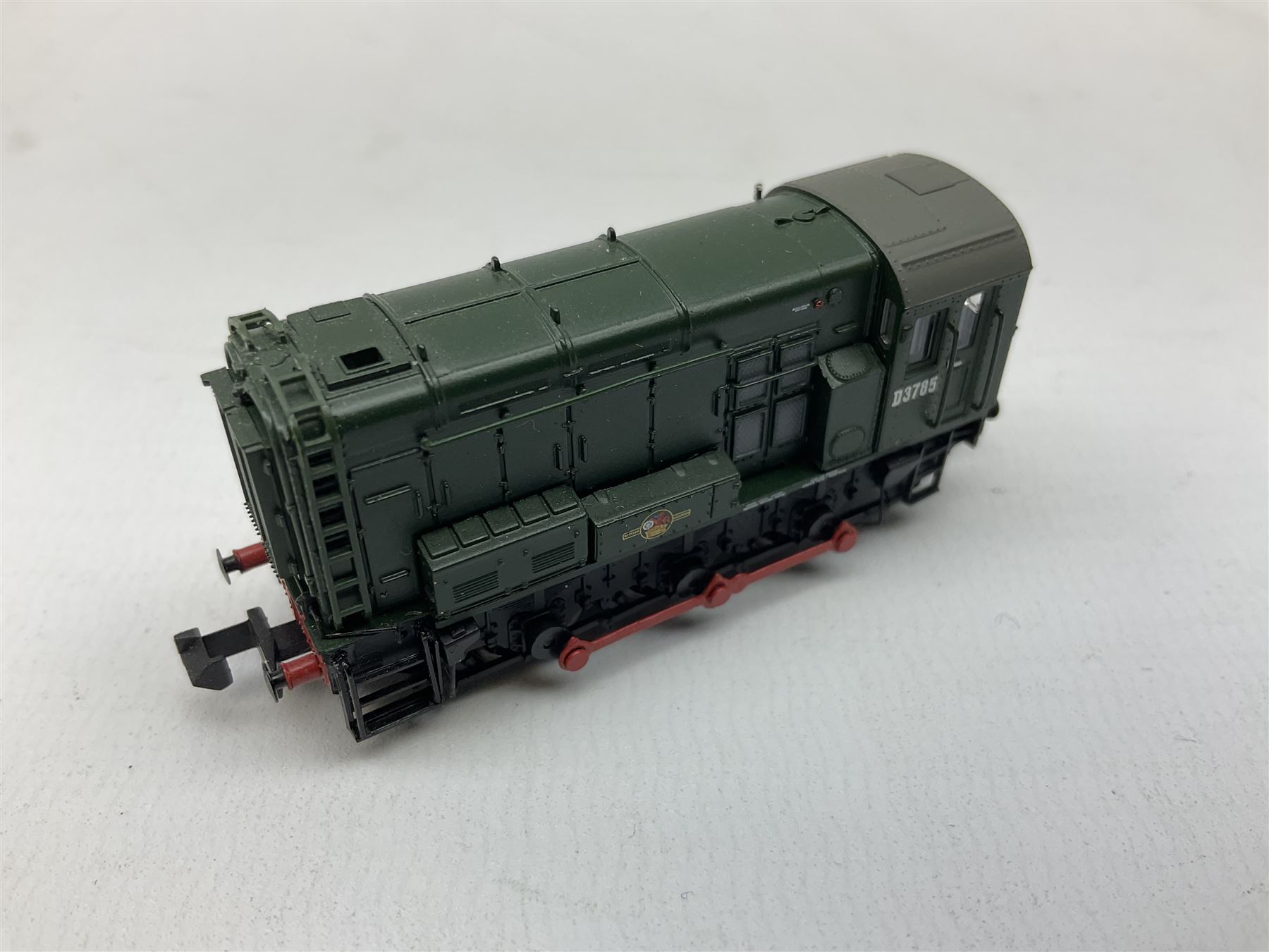 Graham Farish by Bachmann 'N' gauge - Class 31 diesel locomotive no.5826, Class 25/1 locomotive no.D5177 and Class 08 diesel shunter locomotive no.D3785 (3)