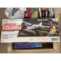 Large quantity of modern toys to include Matchbox Chopper Chase, Nikko battery control airplane, small amounts of K’nex, Meccano, playing cards to include Yu-Gi-Oh cards, keyrings etc in three boxes 