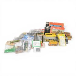 Collection of 00 gauge model railway building and accessory kits, by makers including Play...