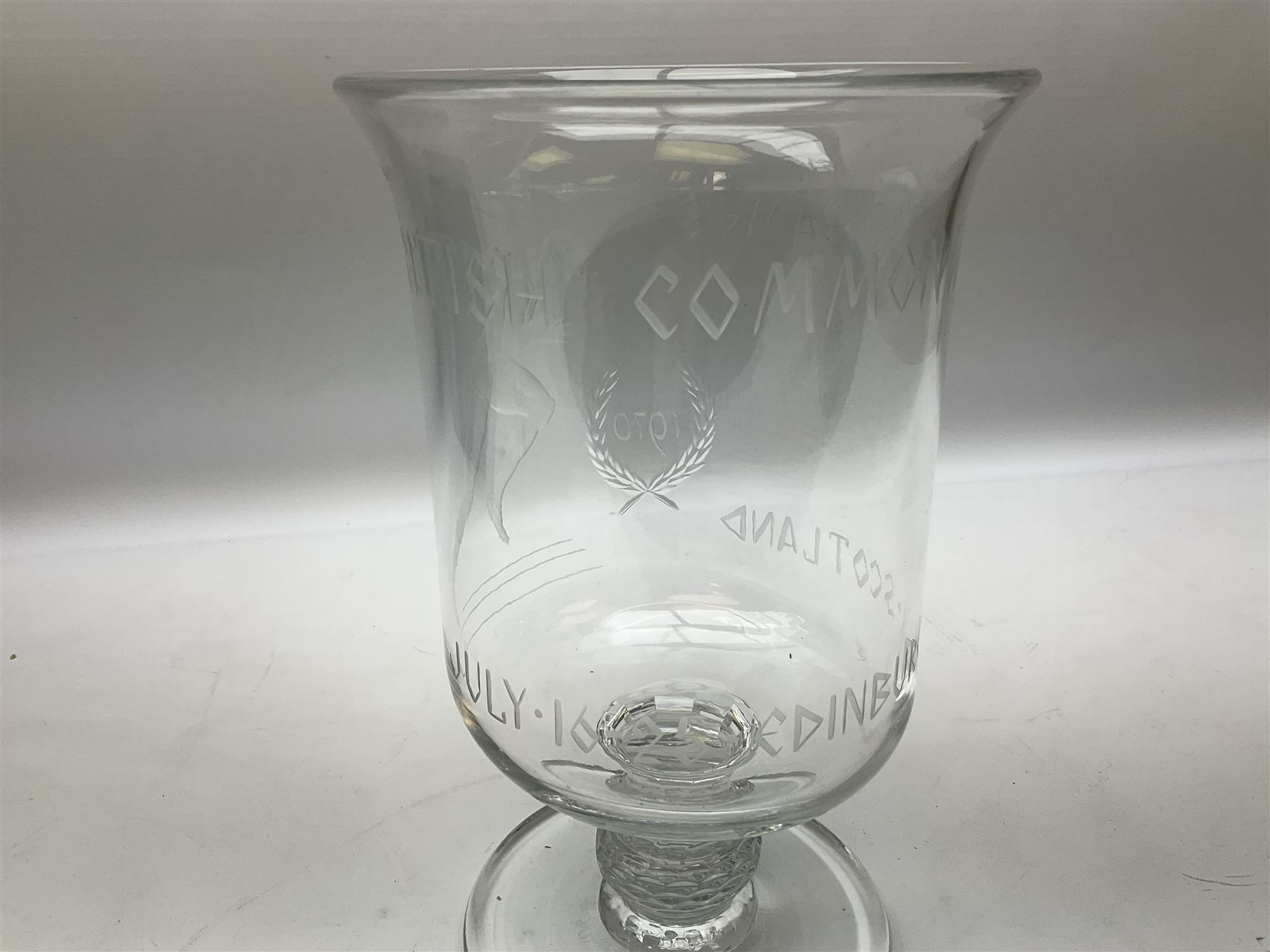 Edinburgh Crystal British Commonwealth Games 1970 goblet vase
Edinburgh crystal goblet vase commemorating the British Commonwealth Games 1970, designed by David Hammond, engraved by F.Lonie, no.37 of 50, with box, H23cm