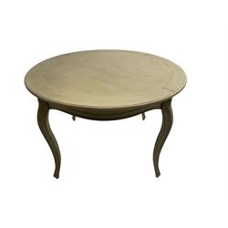 Washed finish dining table, circular top with shaped apron, raised on cabriole supports